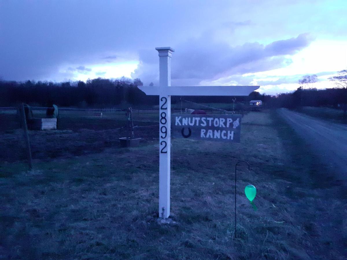شقة Knutstorp Ranch Tyringe المظهر الخارجي الصورة